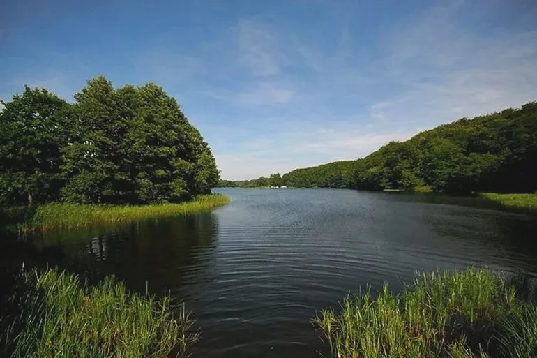 Budowa domu w obszarze chronionego krajobrazu – co musisz wiedzieć?
