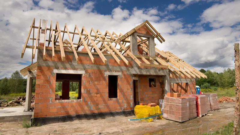 Jak obliczyć koszty budowy domu za m2 i zaoszczędzić na inwestycji?