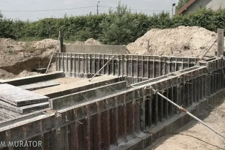 Jak solidnie zbudować fundament unterbau dla trwałych konstrukcji