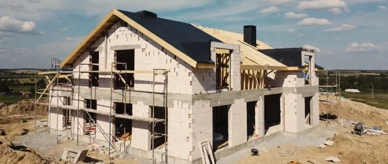 Jakie będą koszty budowy domu 100m2 w 2026 roku?