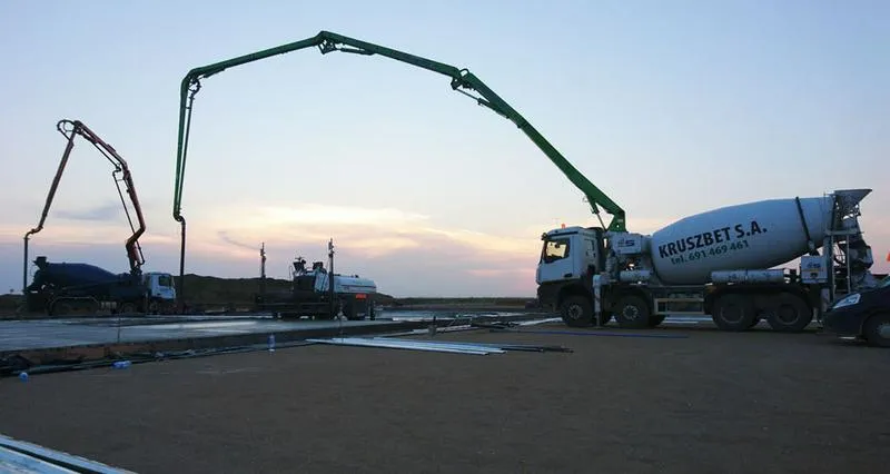 Jakie są aktualne ceny tony suchego betonu? Przewodnik po kosztach i czynnikach wpływających na cenę