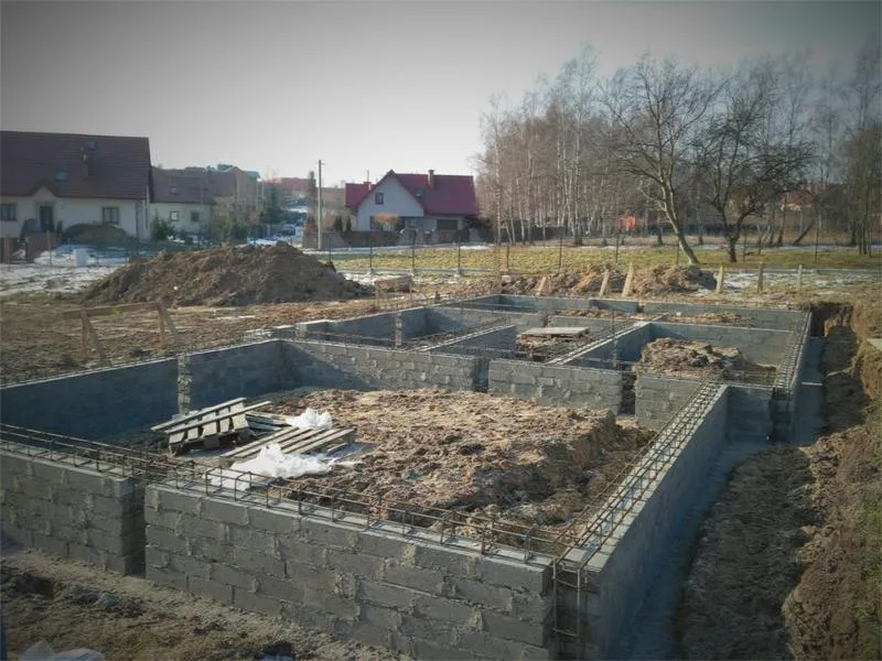Budowa fundamentów