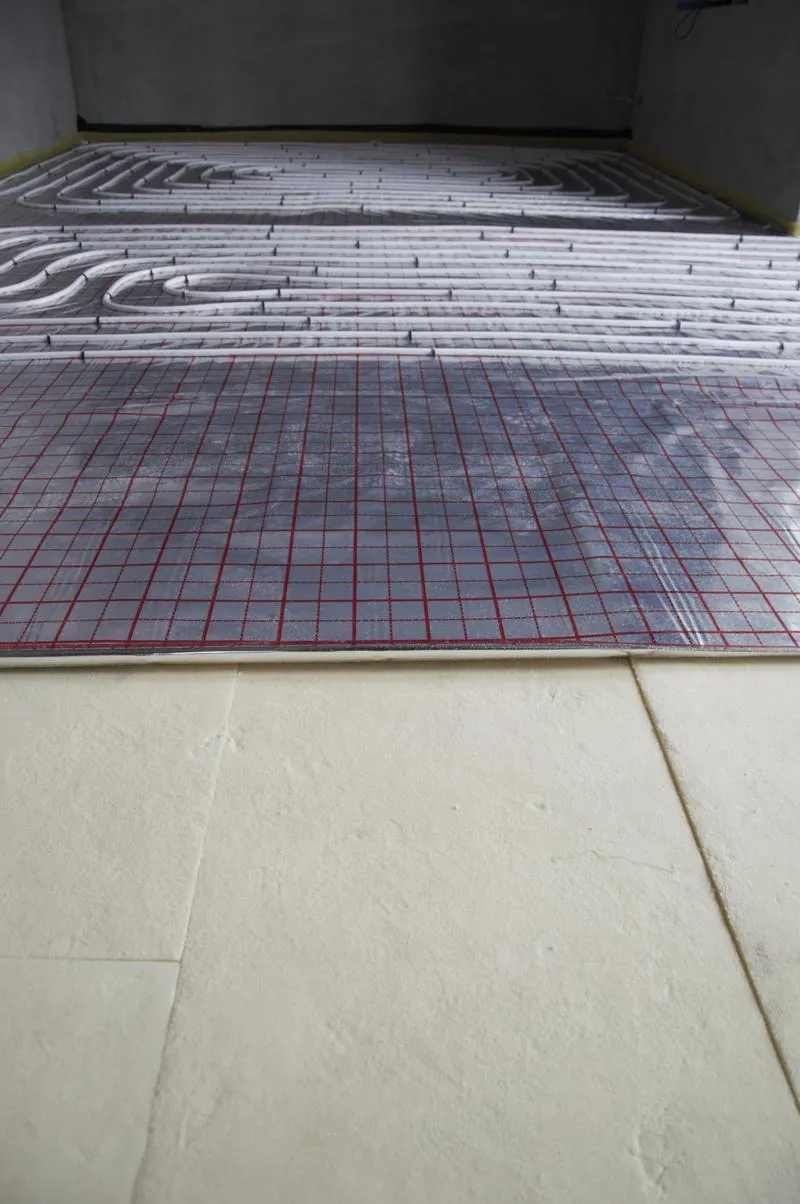 Izolacja termiczna podłogi drewnianej