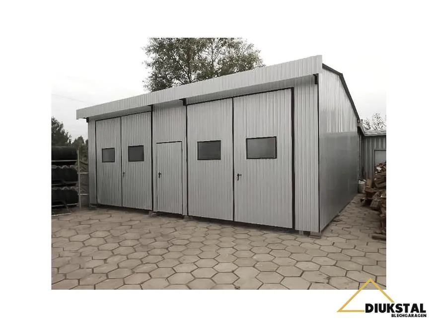 Stahlhalle bez fundamentów